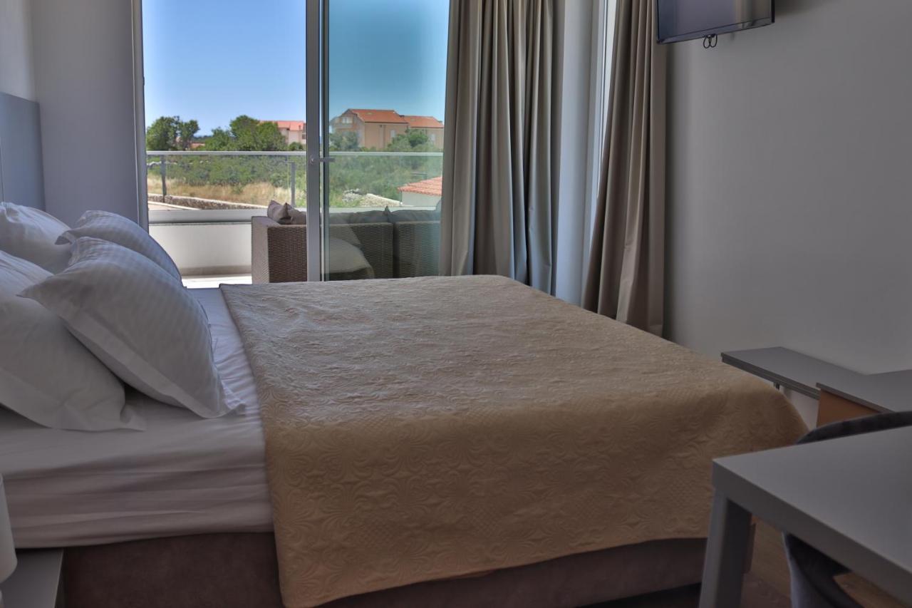 Villa Cala, Hotel Rooms&Apartments Novaglia Esterno foto