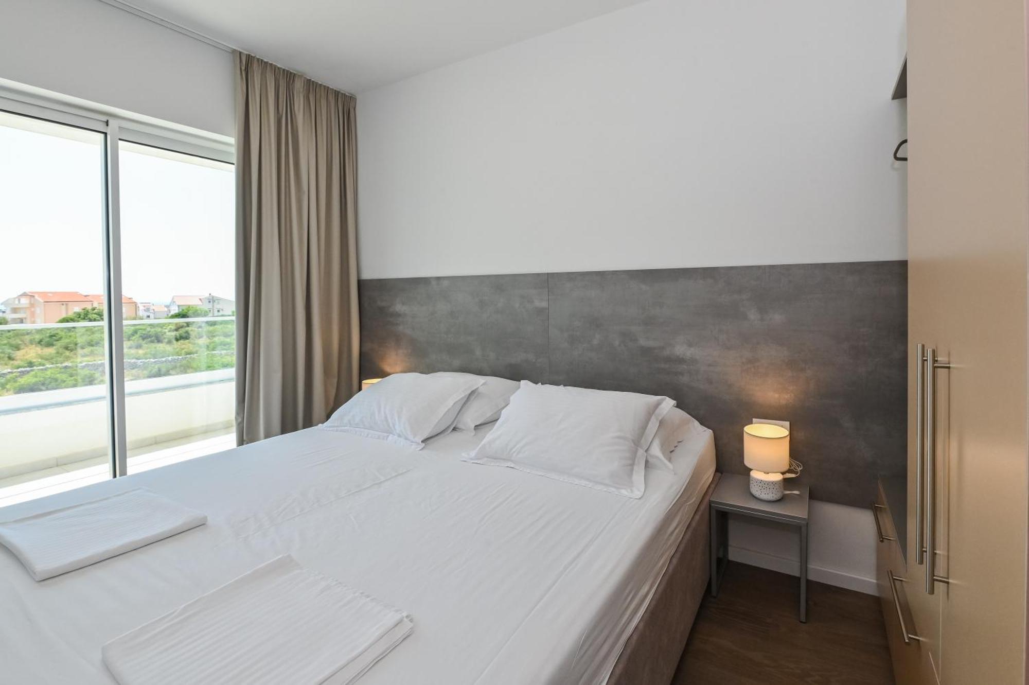 Villa Cala, Hotel Rooms&Apartments Novaglia Esterno foto